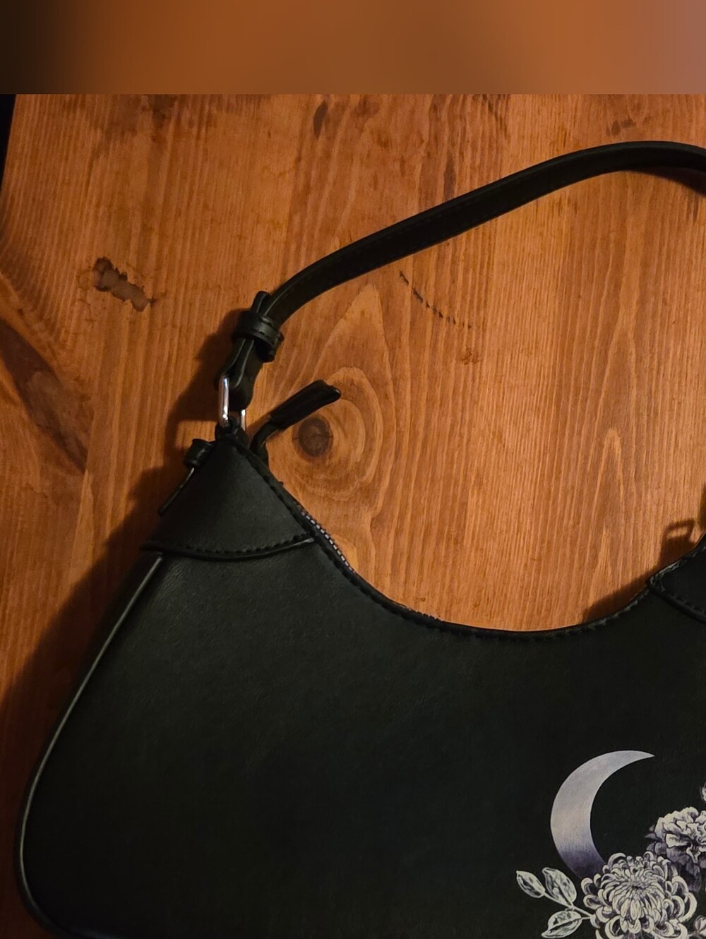 Hot Topic Death Moth Shoulder Bag - Picture 5 of 7